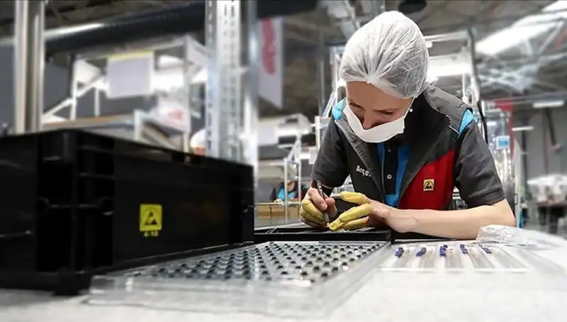 Foxconn, Yapay Zeka Devrimine Öncülük Ediyor: İlk Büyük Dil Modeli Duyuruldu