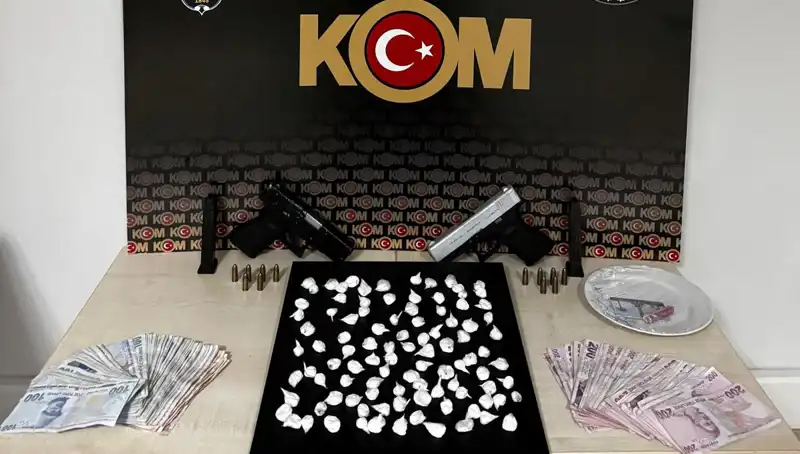 Çeşme'deki Silahlı Saldırı: Komşular Tedirgin, 3 Gözaltı Yapıldı