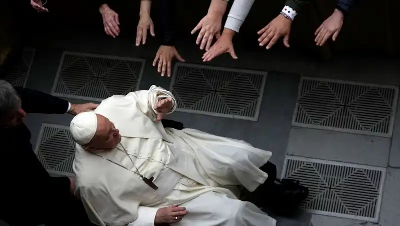 Papa Francis’in İstifa İhtimali: Tarihi Bir Dönüşüm Mü Geliyor?