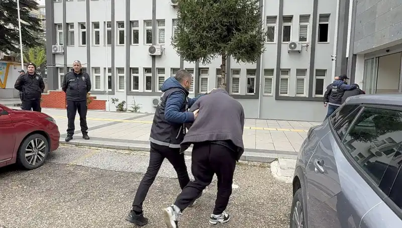 Türkiye’nin Uyuşturucu Hedefi: 10 Bin Sentetik Ecza Hap Ele Geçirildi