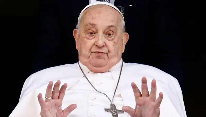 Papa Francis: İki Hayat Kıyameti ile Yaşadığı Ölümden Dönüş Hikayesi