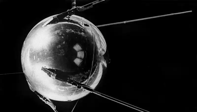 1972'de Fırlatılan Sovyet Uzay Aracının Kontrolsüz Düşüşü: Neler Oluyor?